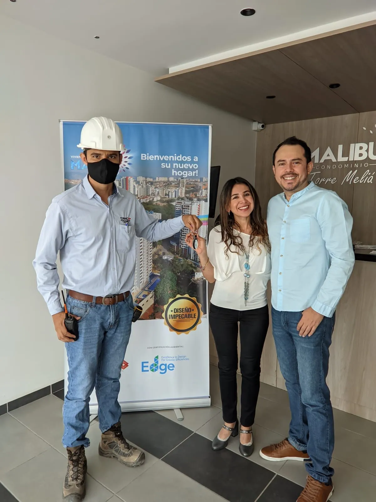Equipo de Dinco en la entrega de la Torre Meliá