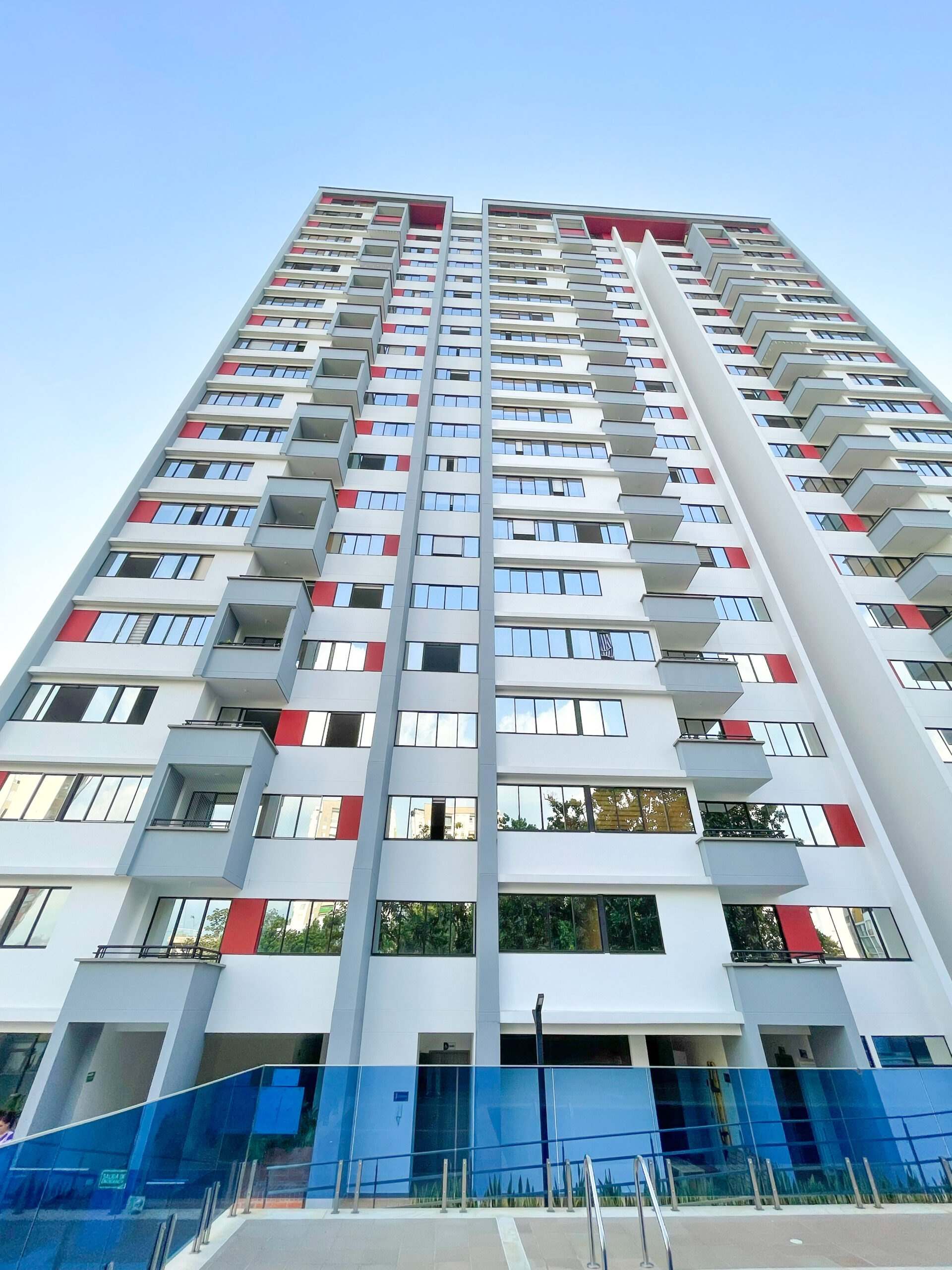 Fachada de la Torre Meliá, entregada